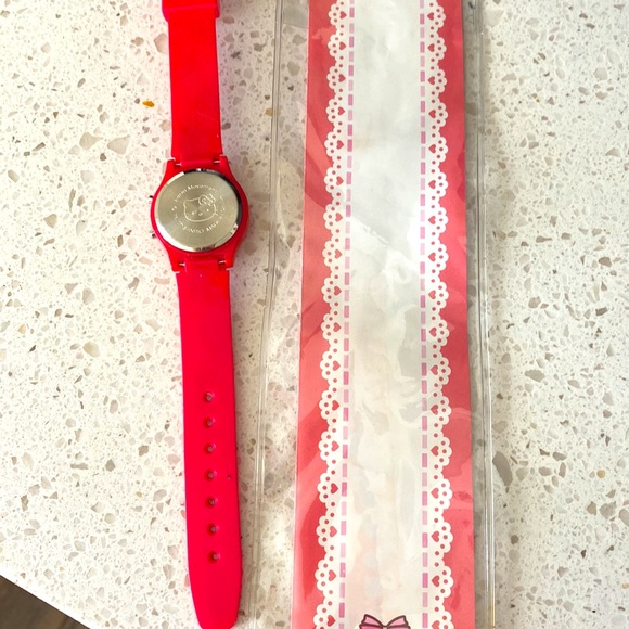 Hello Kitty watch Brand New in Packaging New Battery - Picture 3 of 4